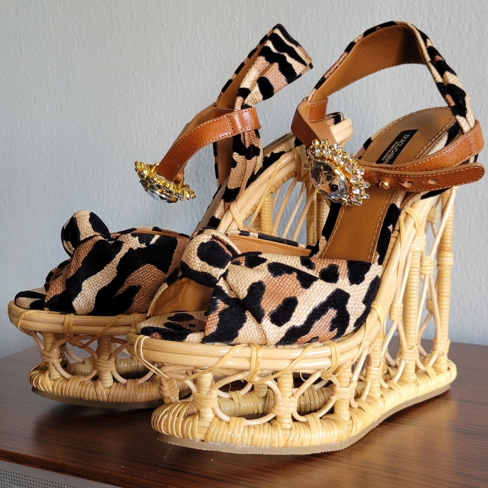 Dolce & Gabanna, size 37, Leopard Wedge.